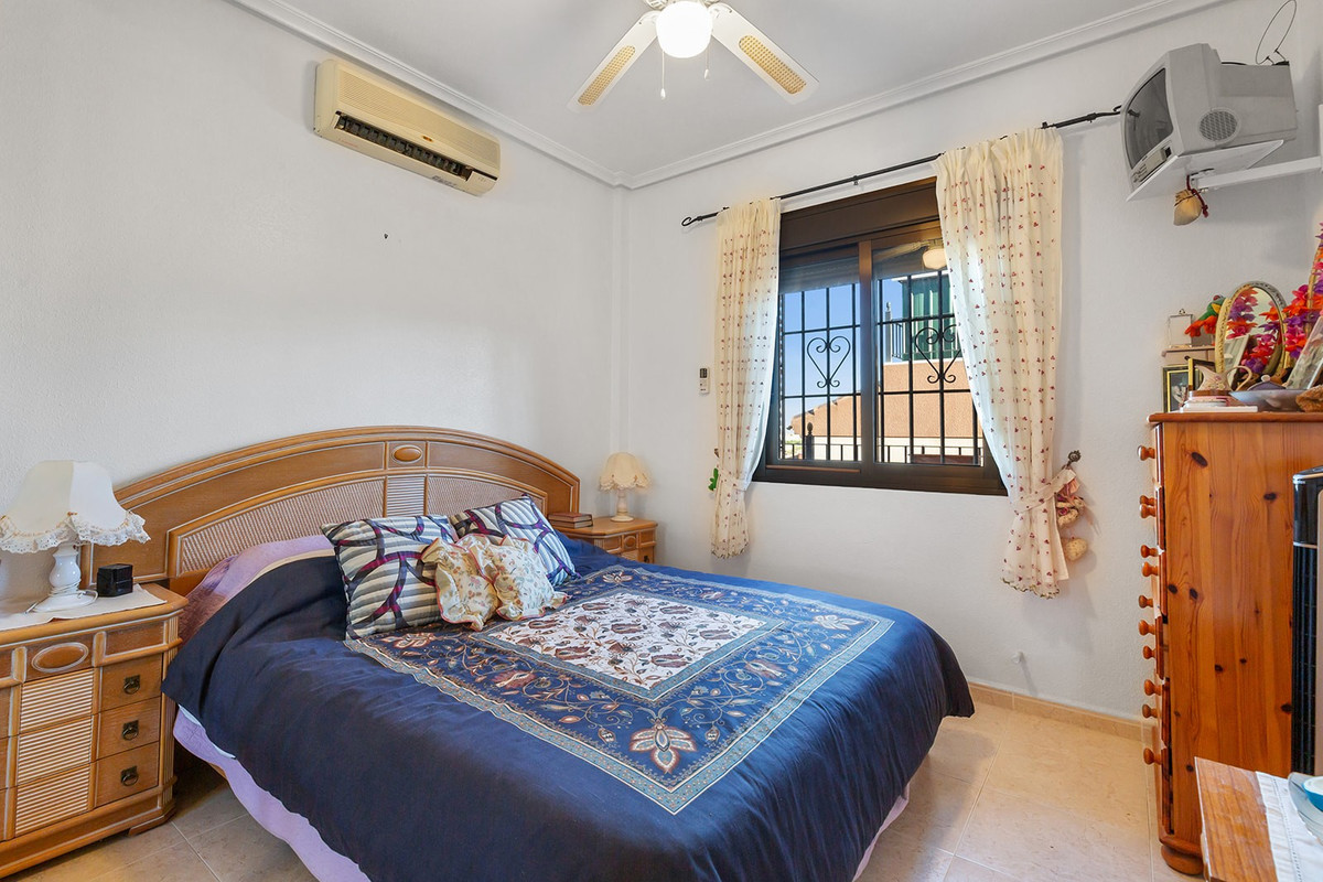 Se vende Villa - Chalet de 3 dormitorios en Costa Blanca, Alicante, España