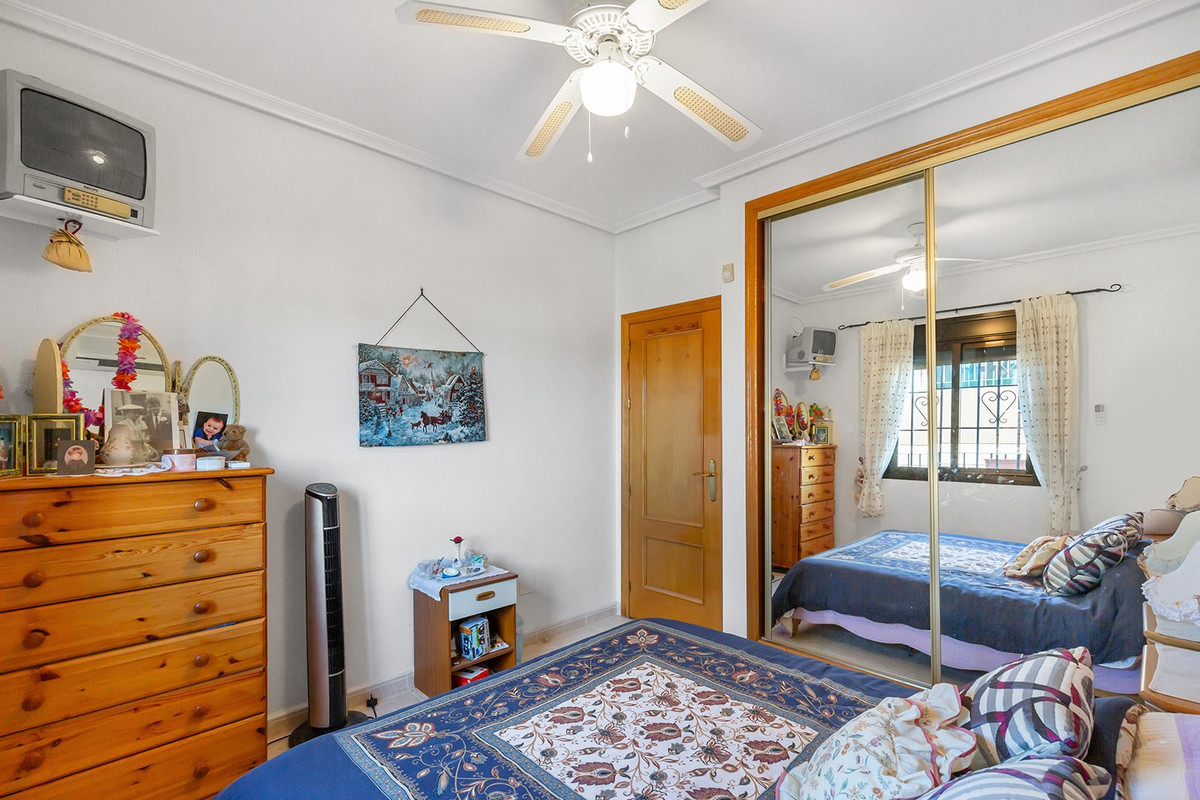 Se vende Villa - Chalet de 3 dormitorios en Costa Blanca, Alicante, España