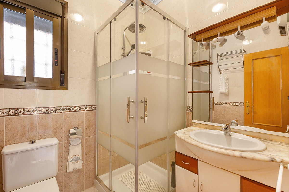 Se vende Villa - Chalet de 3 dormitorios en Costa Blanca, Alicante, España
