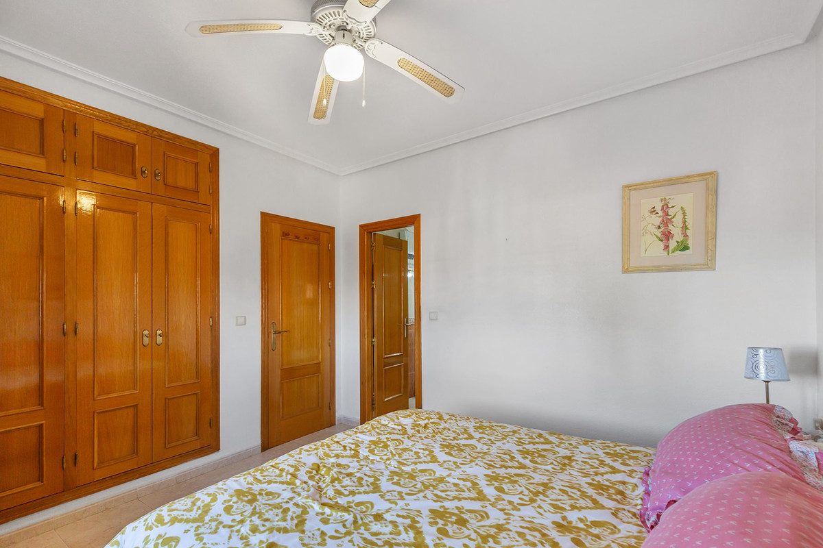 Se vende Villa - Chalet de 3 dormitorios en Costa Blanca, Alicante, España