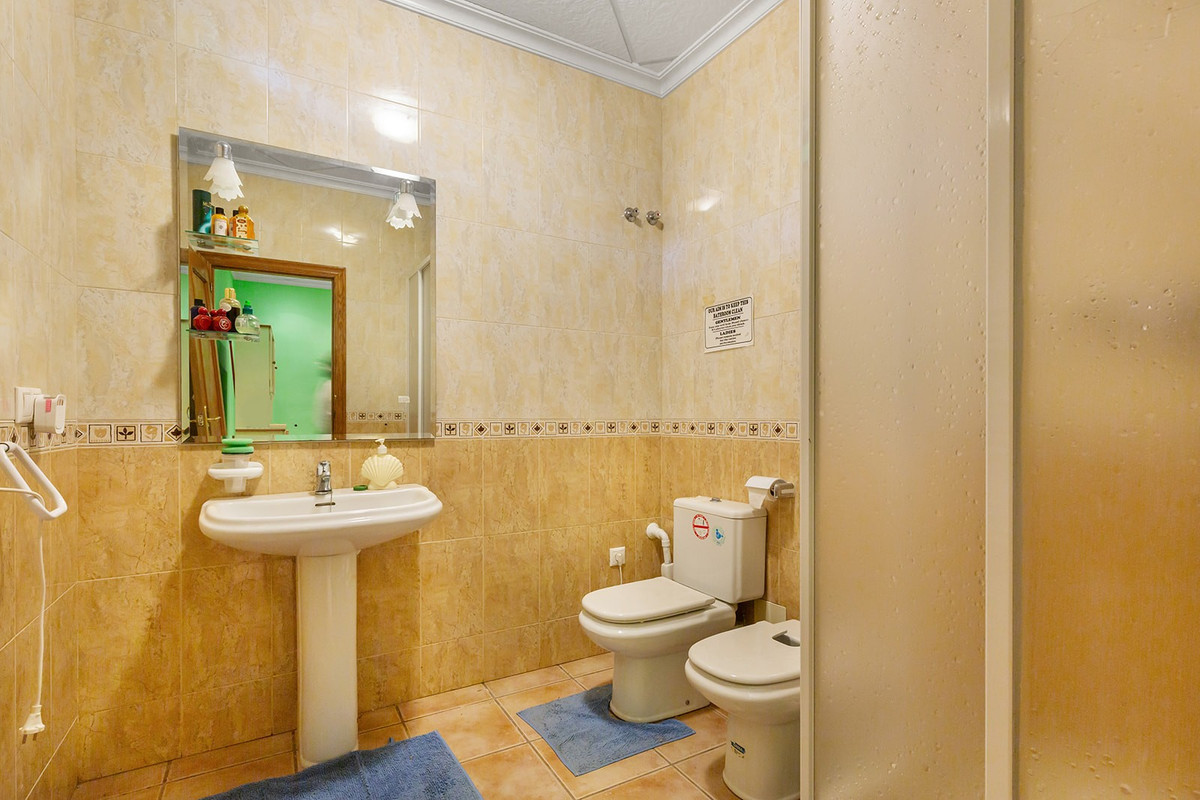 Se vende Villa - Chalet de 3 dormitorios en Costa Blanca, Alicante, España