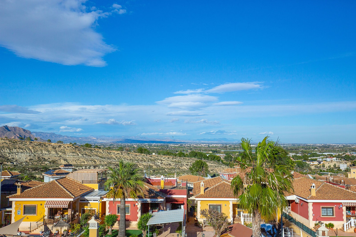 Se vende Villa - Chalet de 3 dormitorios en Costa Blanca, Alicante, España