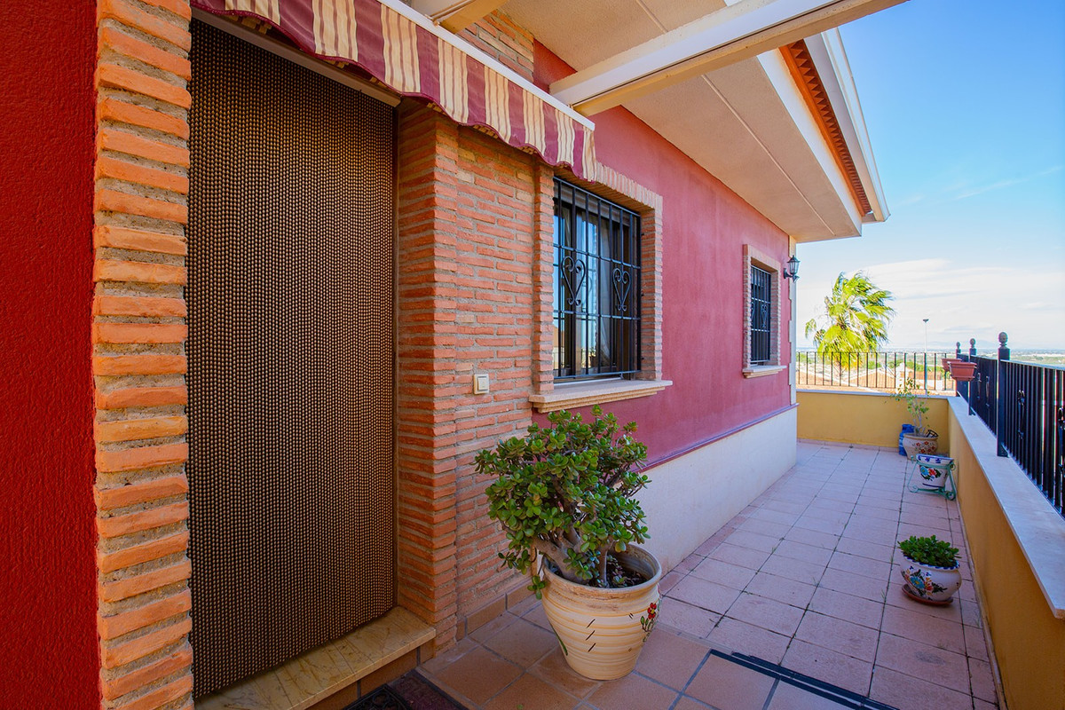 Se vende Villa - Chalet de 3 dormitorios en Costa Blanca, Alicante, España