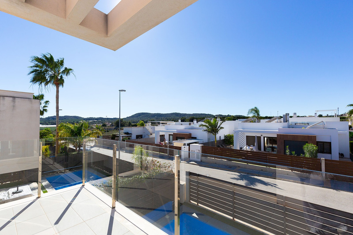 Se vende Villa - Chalet de 3 dormitorios en Costa Blanca, Alicante, España