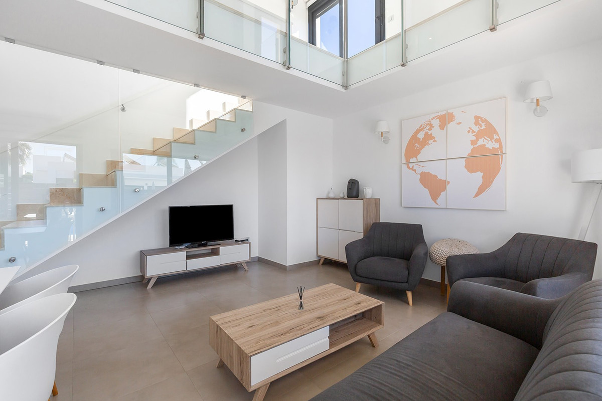 Se vende Villa - Chalet de 3 dormitorios en Costa Blanca, Alicante, España