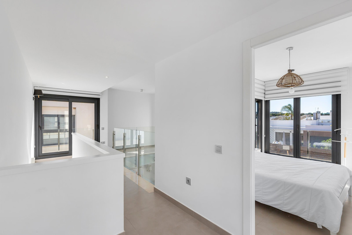 Se vende Villa - Chalet de 3 dormitorios en Costa Blanca, Alicante, España