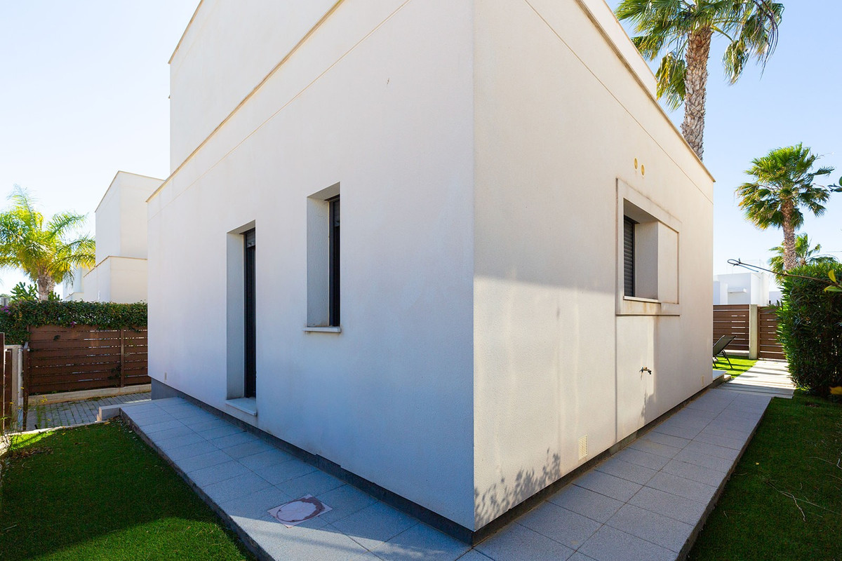 Se vende Villa - Chalet de 3 dormitorios en Costa Blanca, Alicante, España