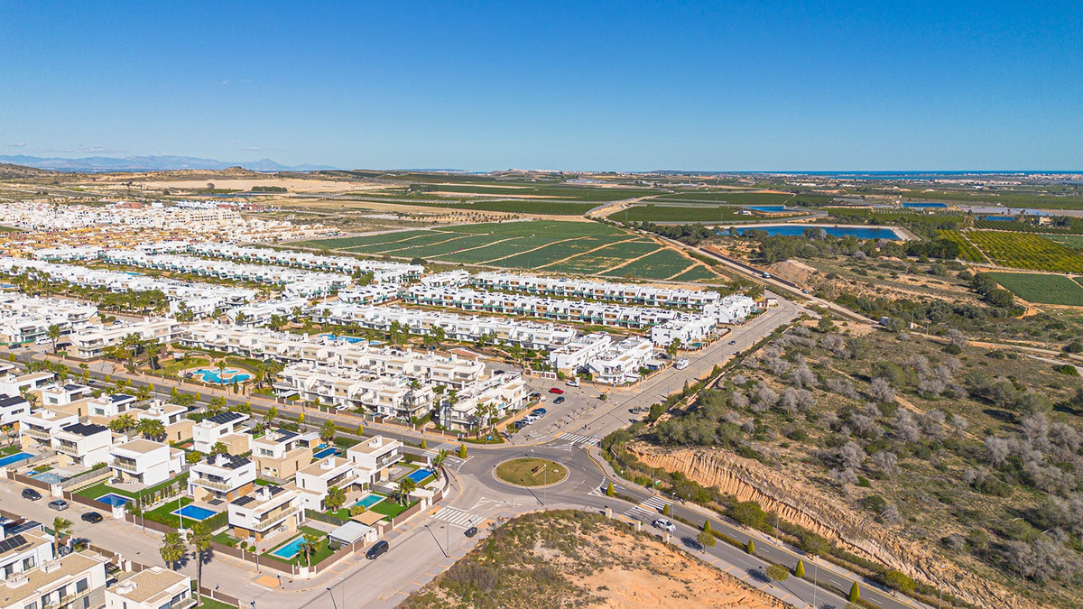 Se vende Villa - Chalet de 3 dormitorios en Costa Blanca, Alicante, España