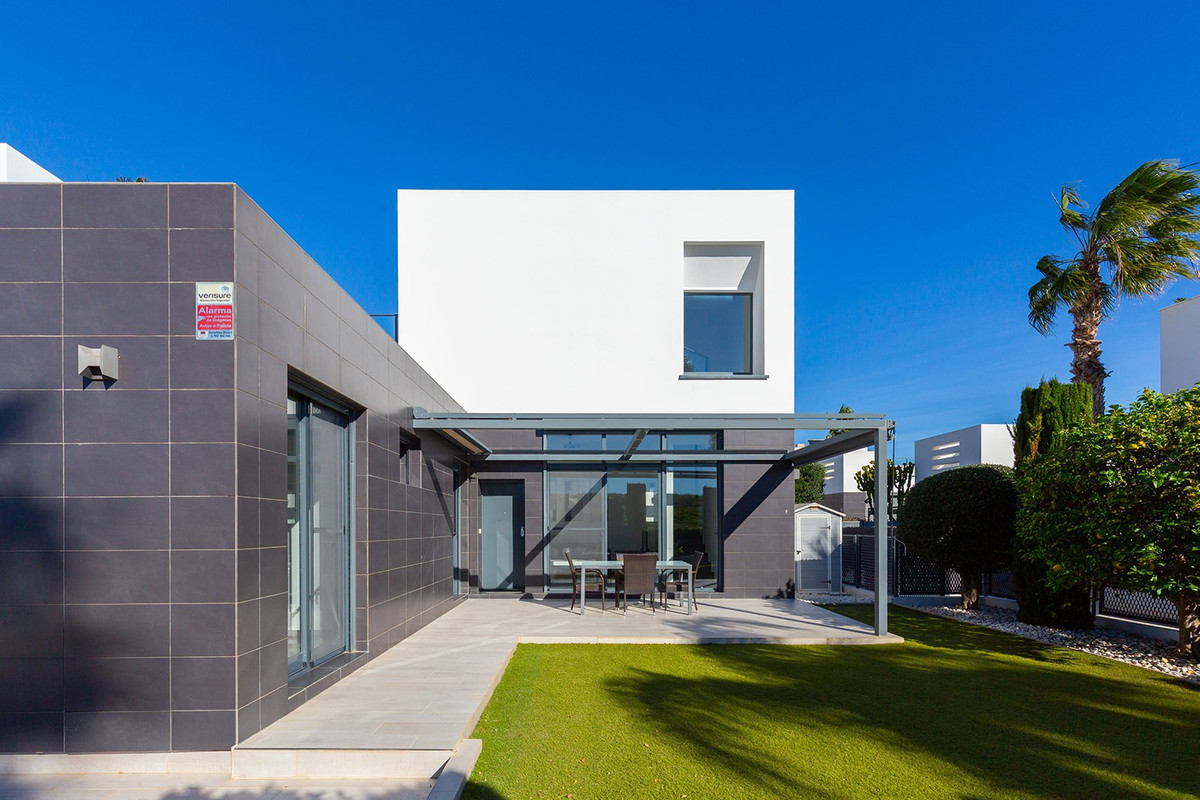 Se vende Villa - Chalet de 3 dormitorios en Costa Blanca, Alicante, España