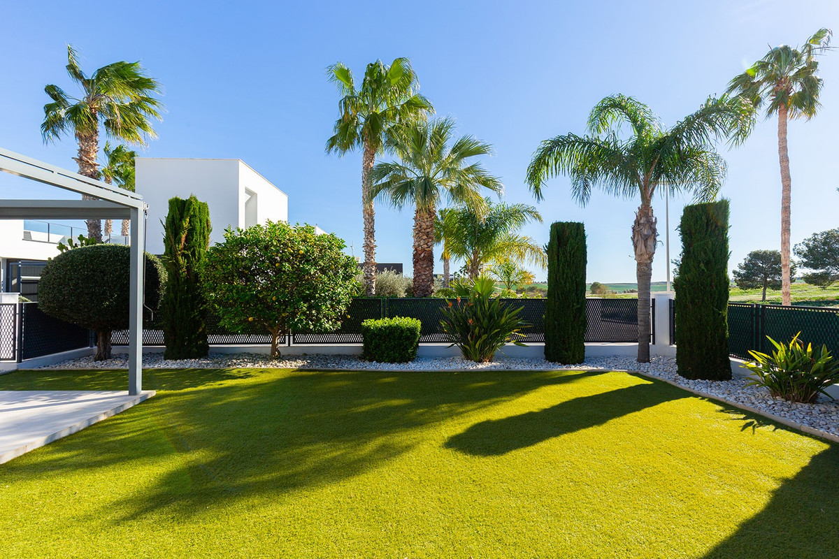 Se vende Villa - Chalet de 3 dormitorios en Costa Blanca, Alicante, España