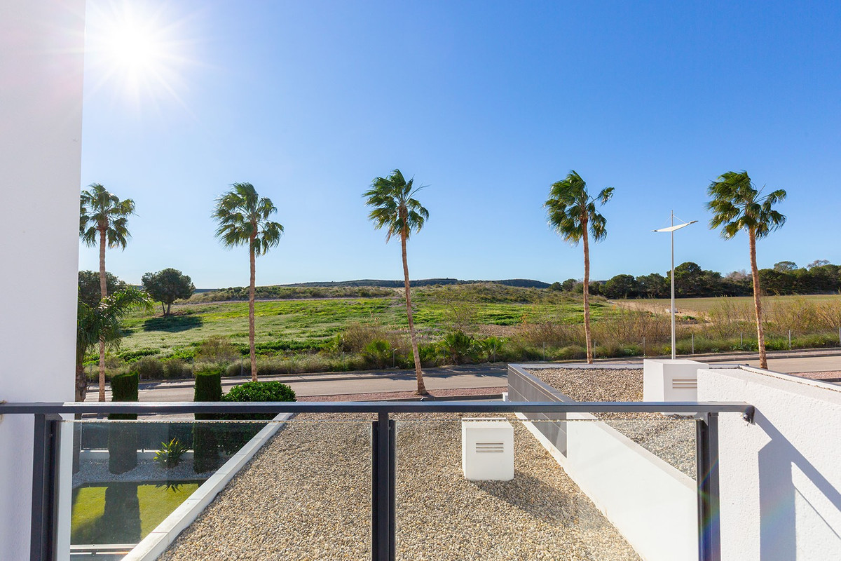 Se vende Villa - Chalet de 3 dormitorios en Costa Blanca, Alicante, España
