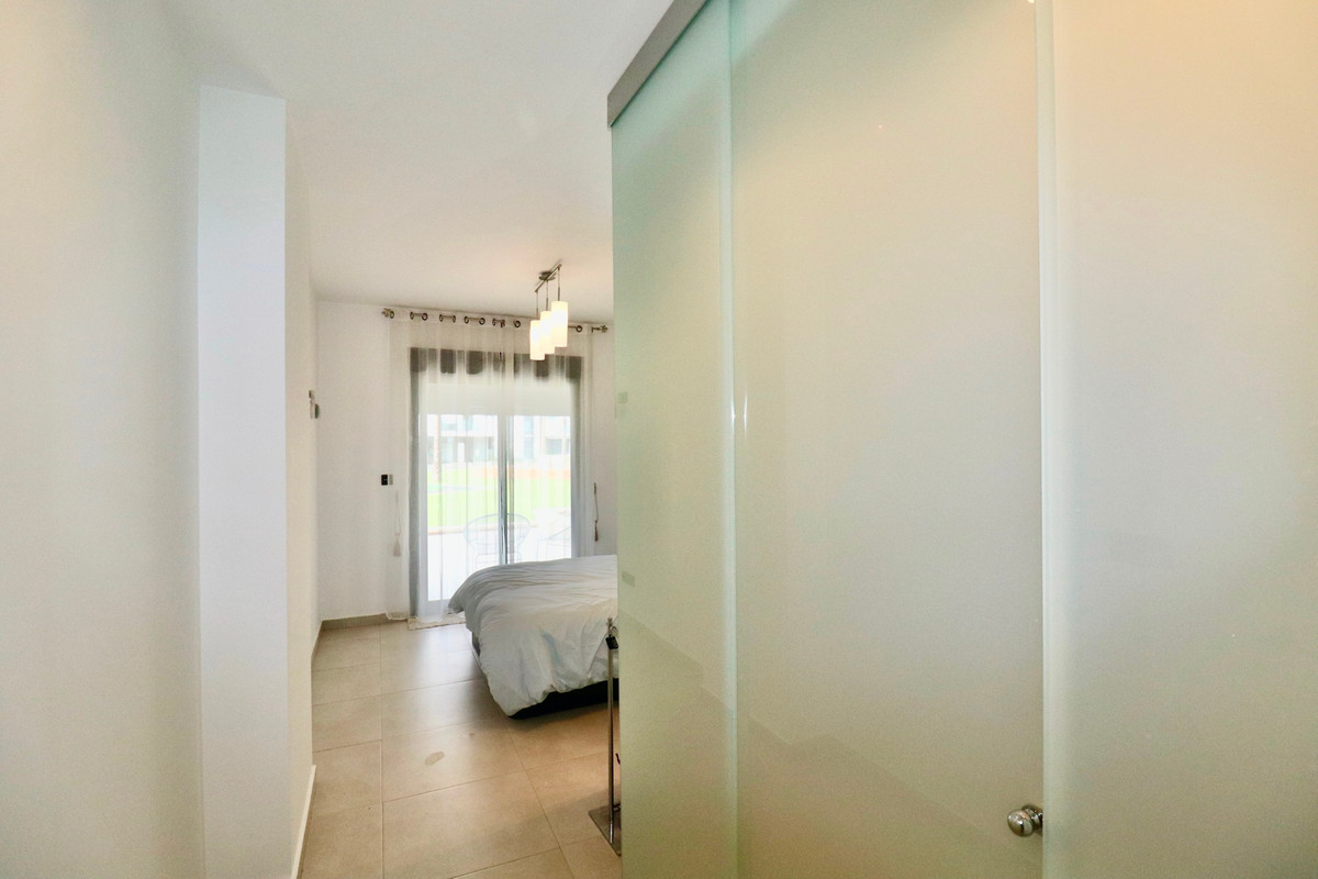 3 Bed Apartment for sale in Guardamar Del Segura Costa Blanca, Alicante, Spain