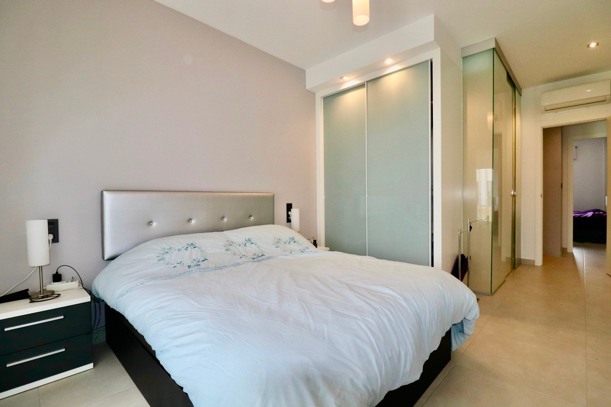 3 Bed Apartment for sale in Guardamar Del Segura Costa Blanca, Alicante, Spain