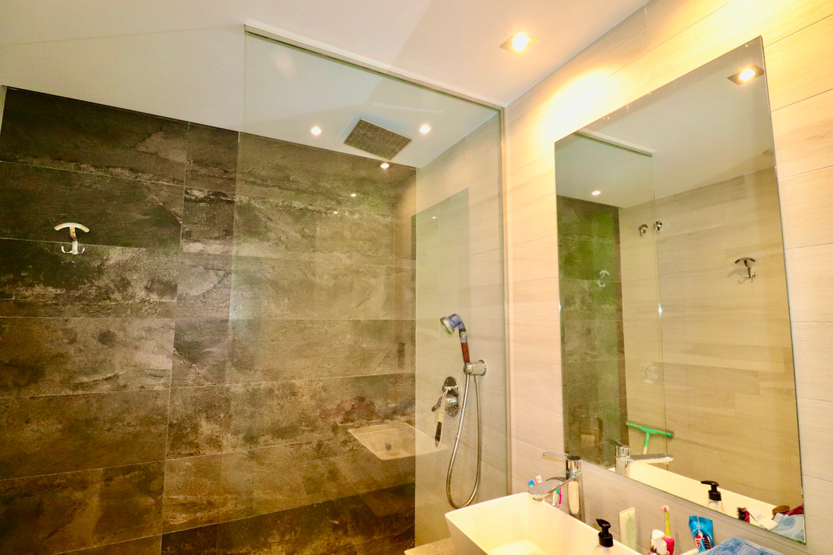 3 Bed Apartment for sale in Guardamar Del Segura Costa Blanca, Alicante, Spain