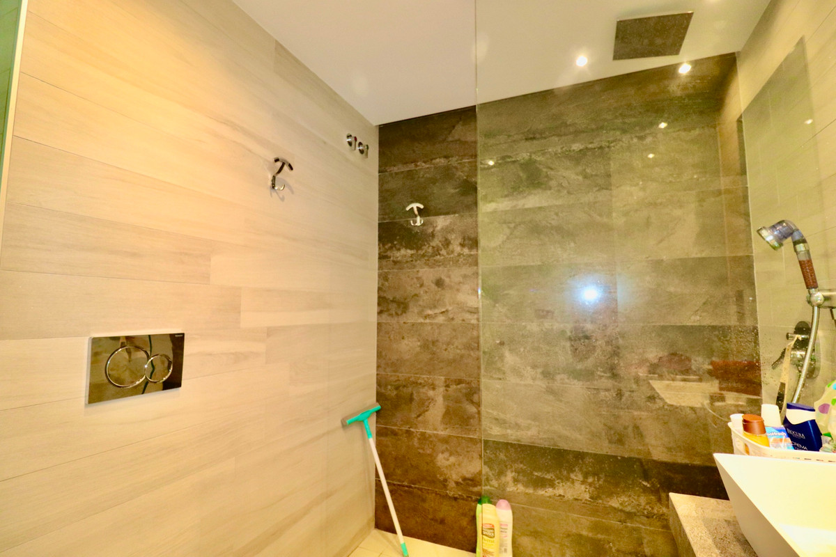 3 Bed Apartment for sale in Guardamar Del Segura Costa Blanca, Alicante, Spain
