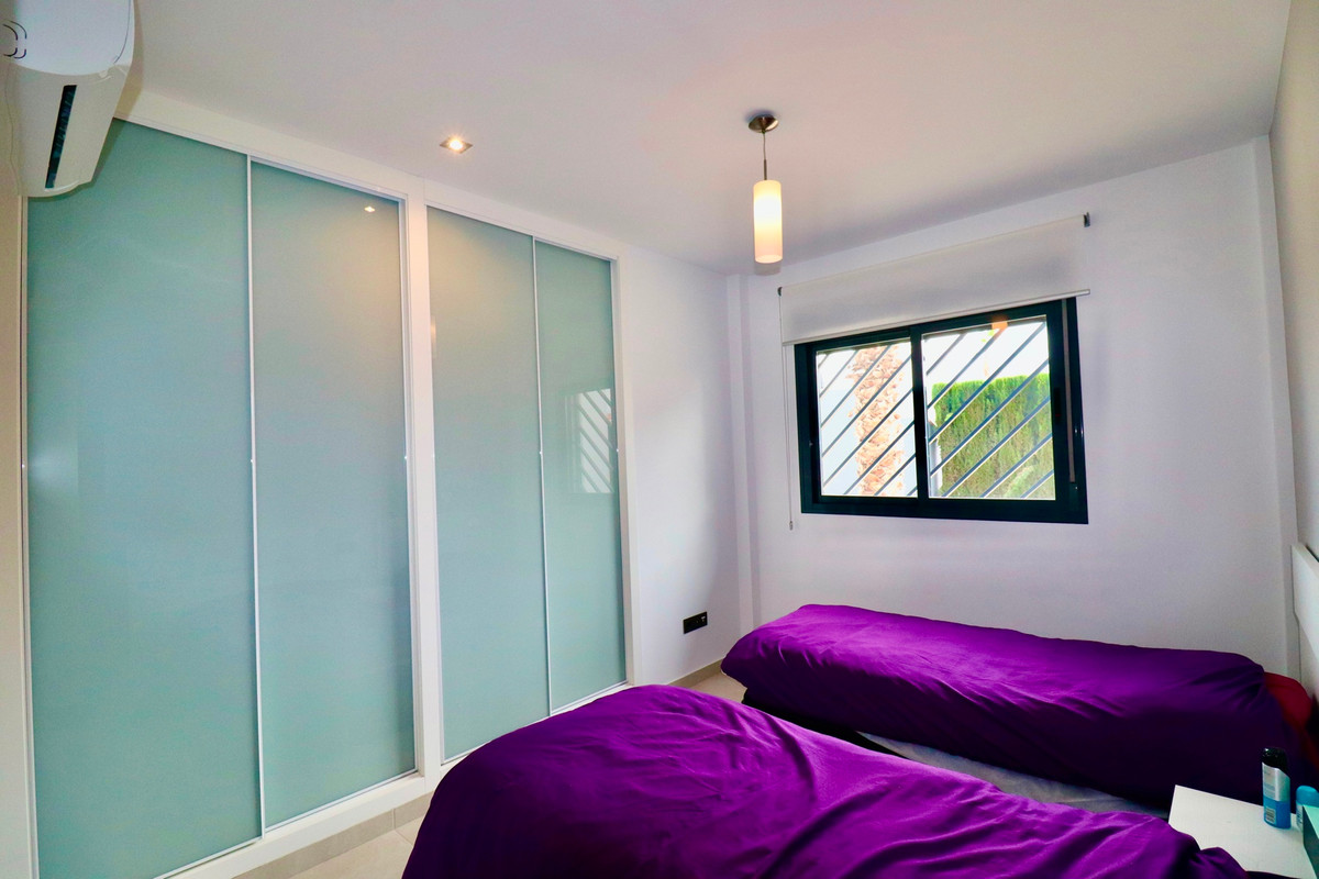 3 Bed Apartment for sale in Guardamar Del Segura Costa Blanca, Alicante, Spain