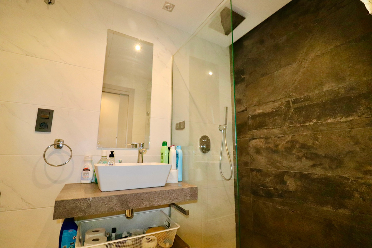 3 Bed Apartment for sale in Guardamar Del Segura Costa Blanca, Alicante, Spain