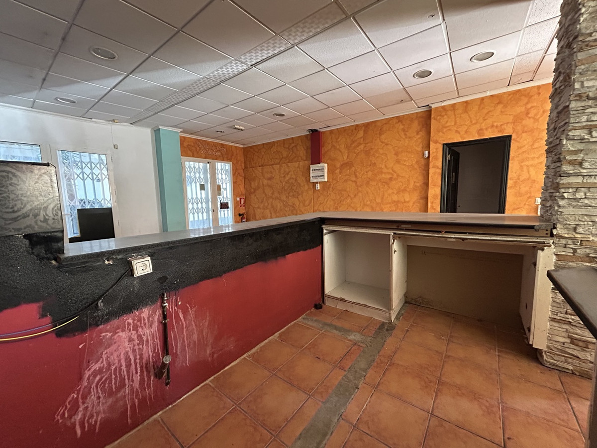 Commercial unit for sale in Villamartin Costa Blanca, Alicante, Spain