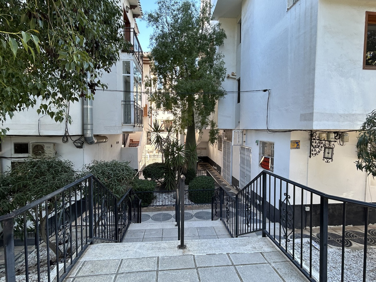 Commercial unit for sale in Villamartin Costa Blanca, Alicante, Spain