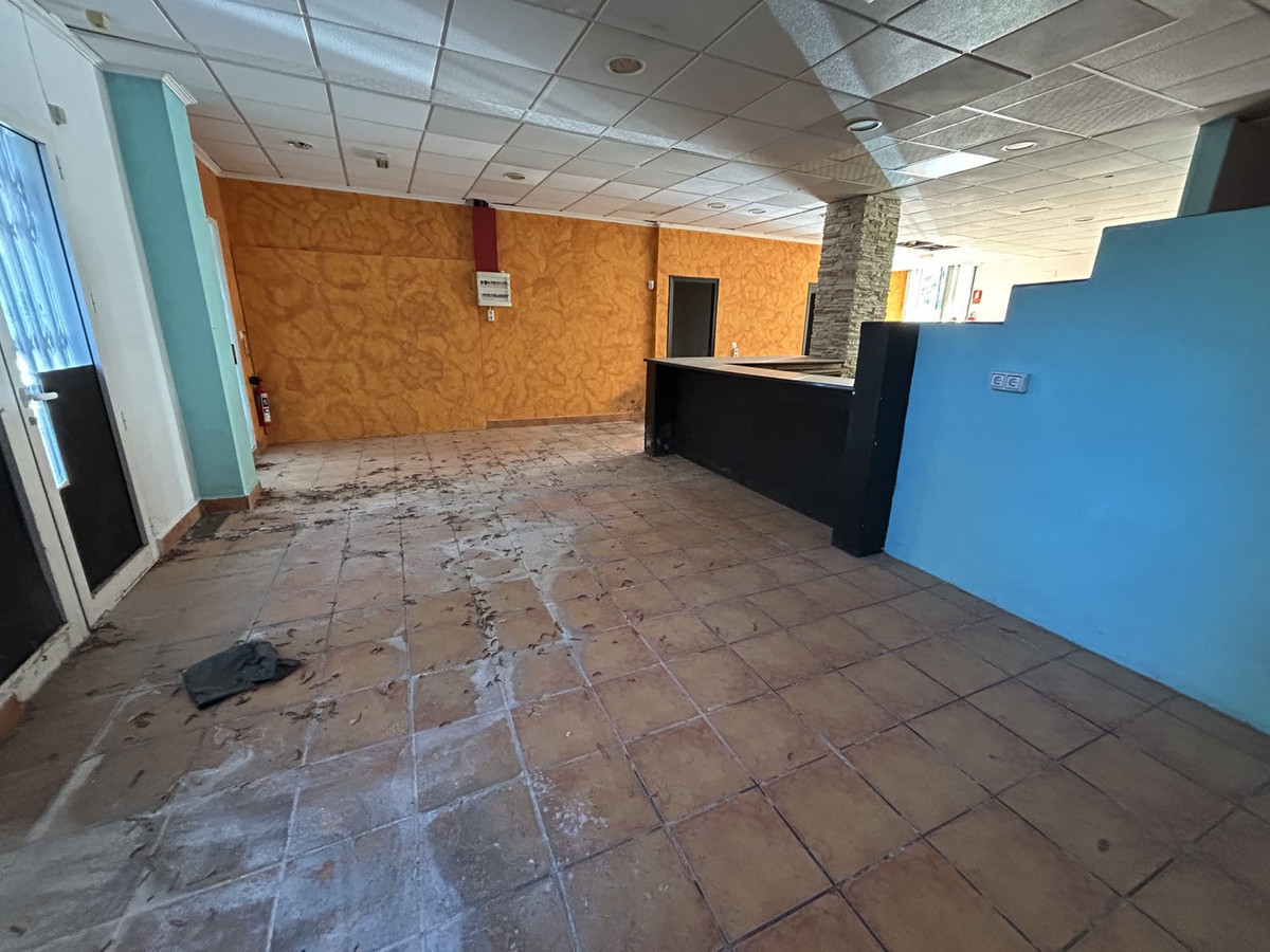 Commercial unit for sale in Villamartin Costa Blanca, Alicante, Spain