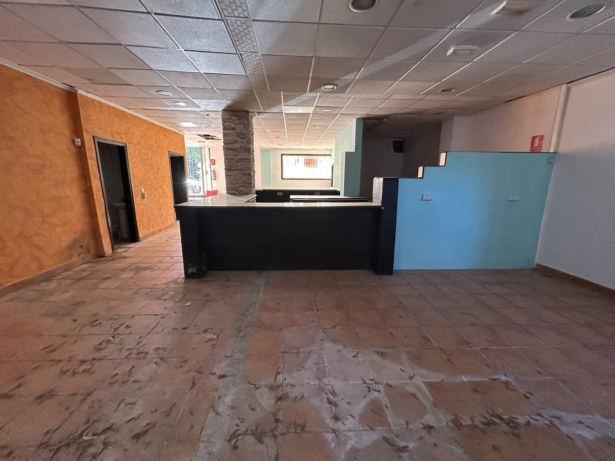 Commercial unit for sale in Villamartin Costa Blanca, Alicante, Spain
