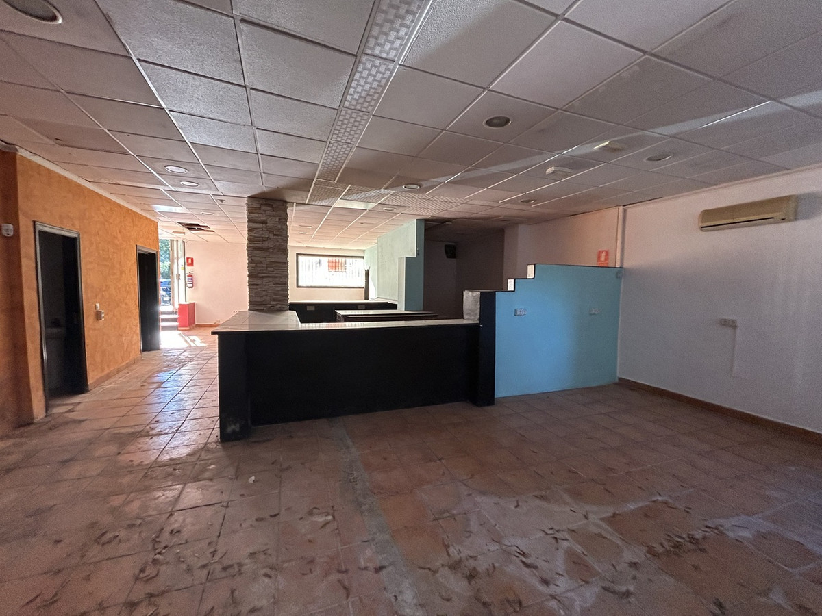 Commercial unit for sale in Villamartin Costa Blanca, Alicante, Spain