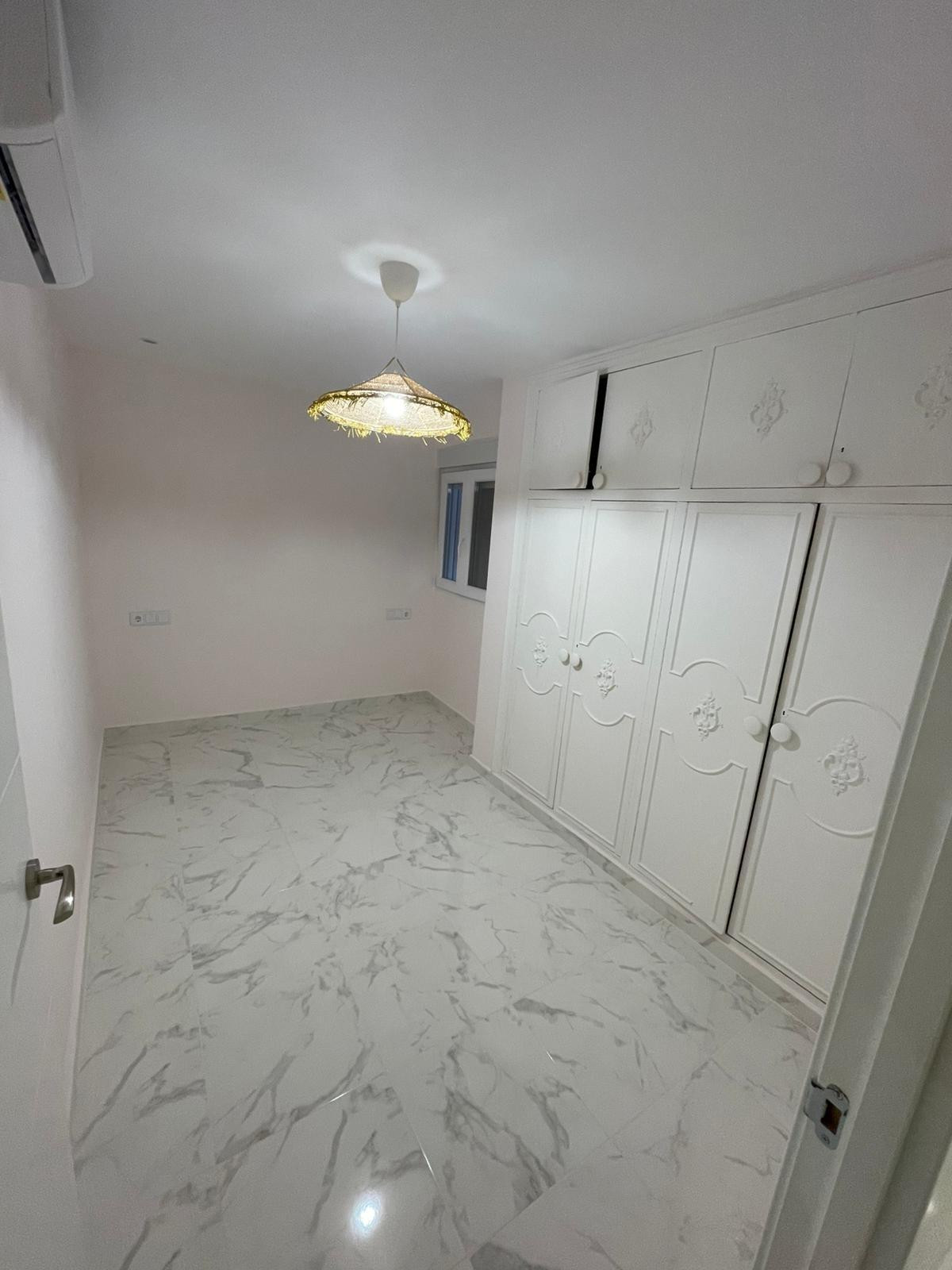 Se vende Apartamento Planta Media de 3 dormitorios en Costa Blanca, Alicante, España
