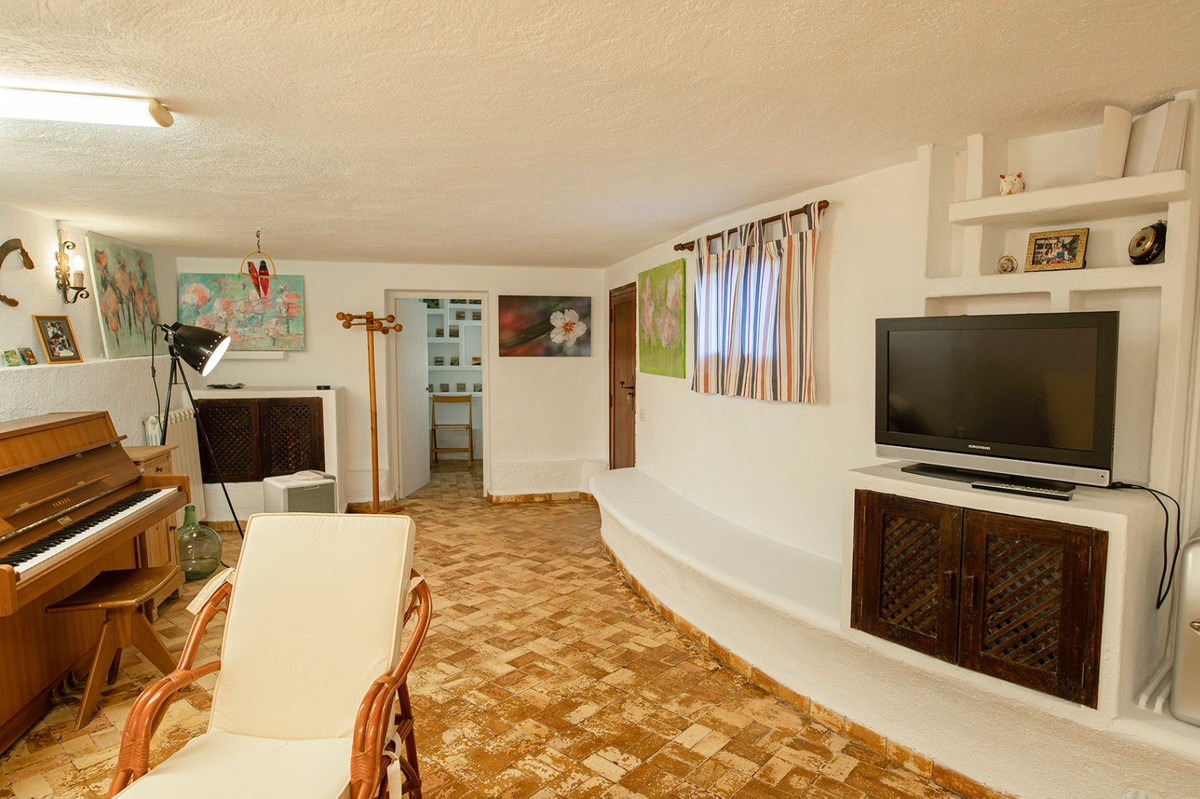 6 Bed Townhouse for sale in Javea Costa Blanca, Alicante, Spain