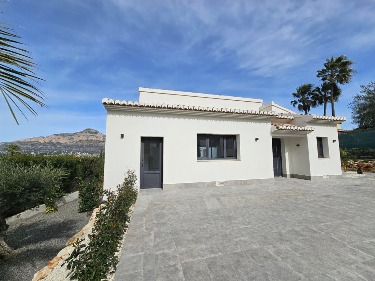 3 Bed Townhouse for sale in Javea Costa Blanca, Alicante, Spain