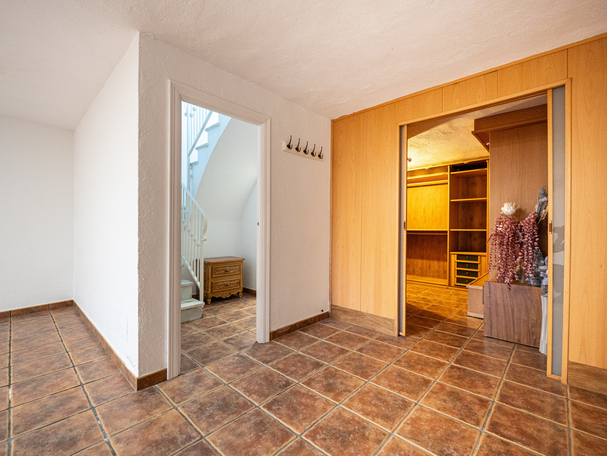 3 Bed Townhouse for sale in The Golden Mile Costa Del Sol, Málaga, Spain