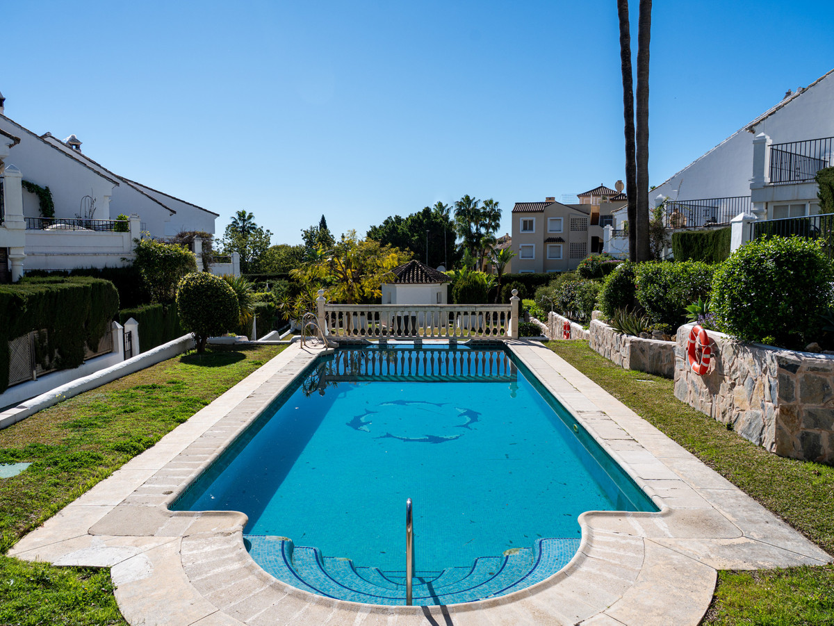3 Bed Townhouse for sale in The Golden Mile Costa Del Sol, Málaga, Spain