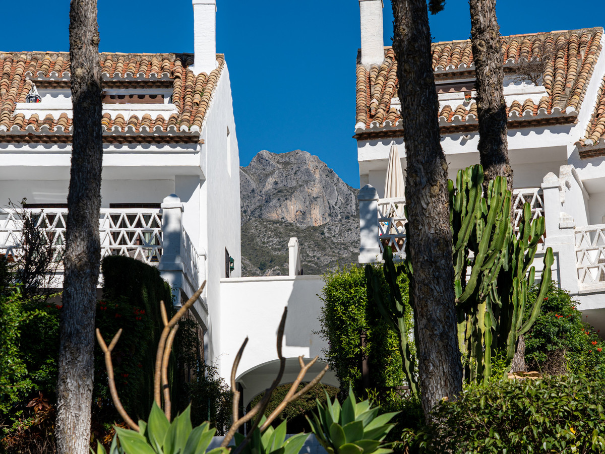 3 Bed Townhouse for sale in The Golden Mile Costa Del Sol, Málaga, Spain