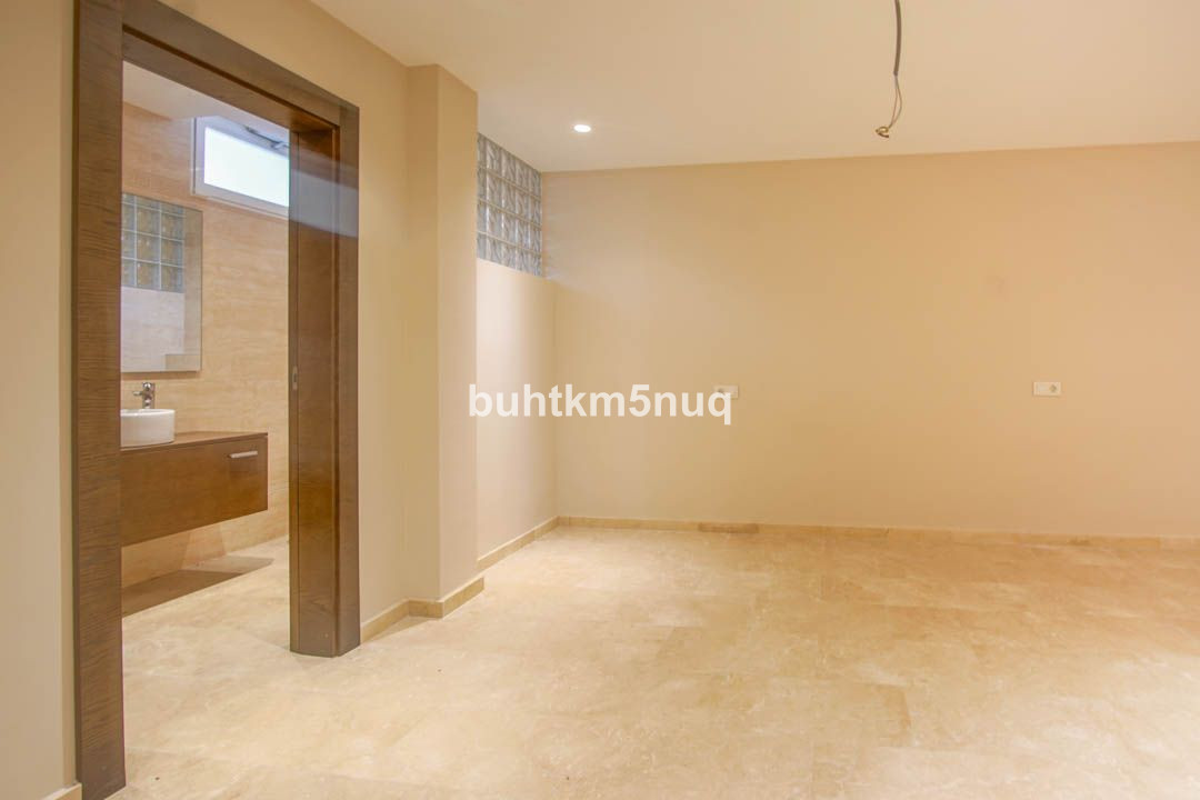 5 Bed Townhouse for sale in Lalfás Del Pi Costa Blanca, Alicante, Spain