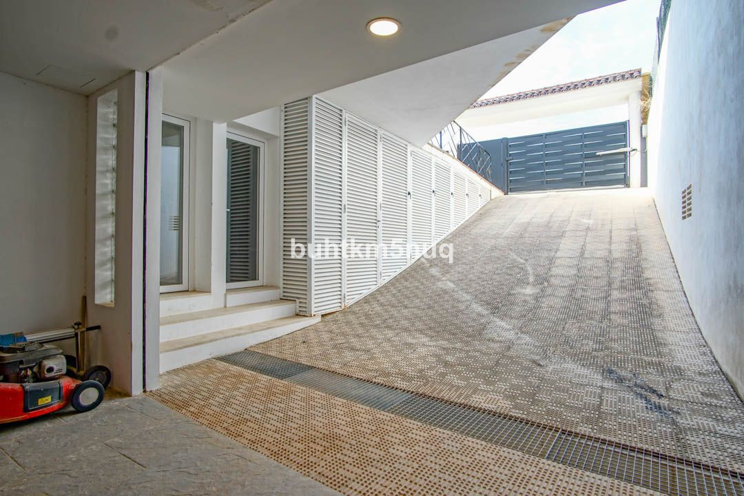 5 Bed Townhouse for sale in Lalfás Del Pi Costa Blanca, Alicante, Spain