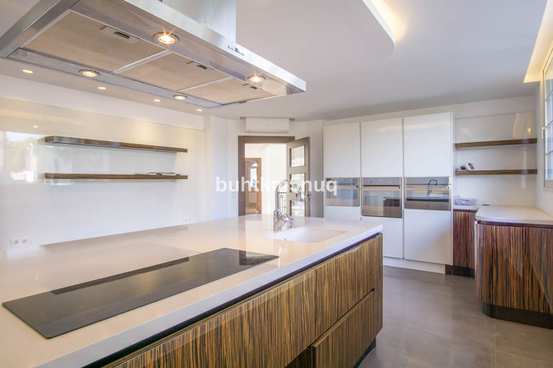 5 Bed Townhouse for sale in Lalfás Del Pi Costa Blanca, Alicante, Spain
