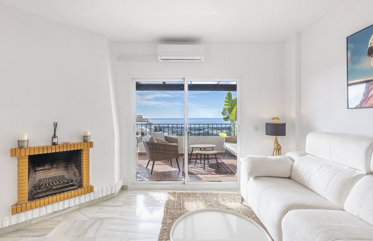 2 Bed Apartment for sale in Mijas Costa Costa Del Sol, Málaga, Spain