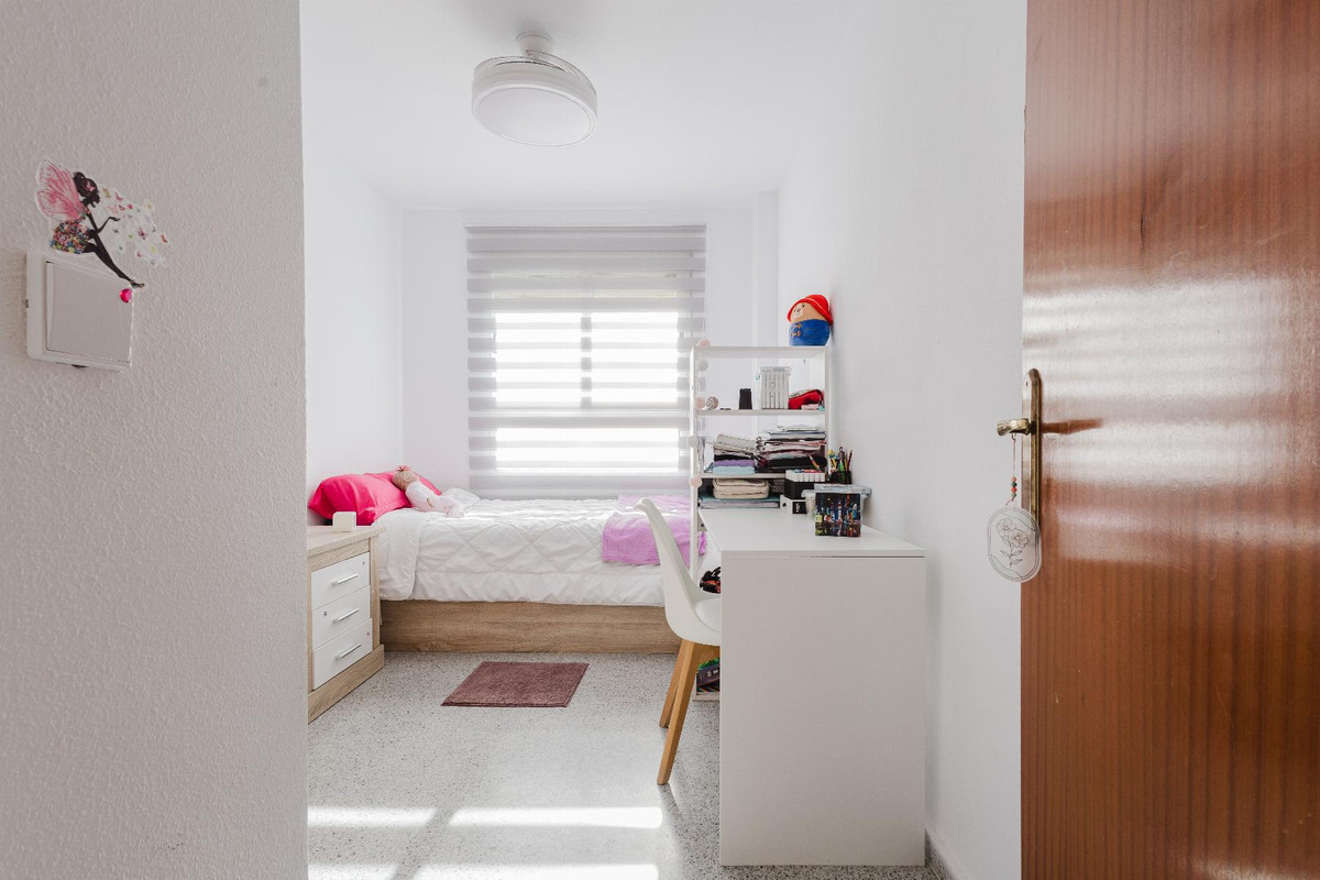 Se vende Apartamento Planta Baja de 4 dormitorios en Costa Blanca, Alicante, España