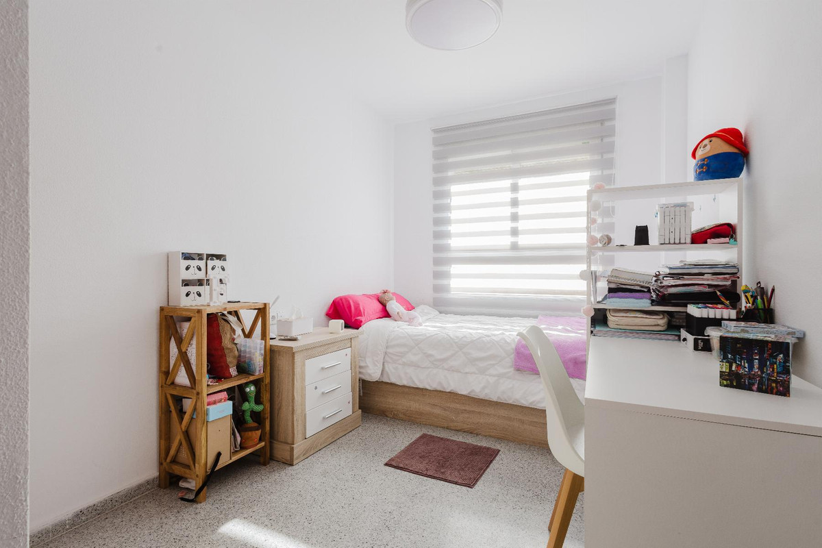 Se vende Apartamento Planta Baja de 4 dormitorios en Costa Blanca, Alicante, España