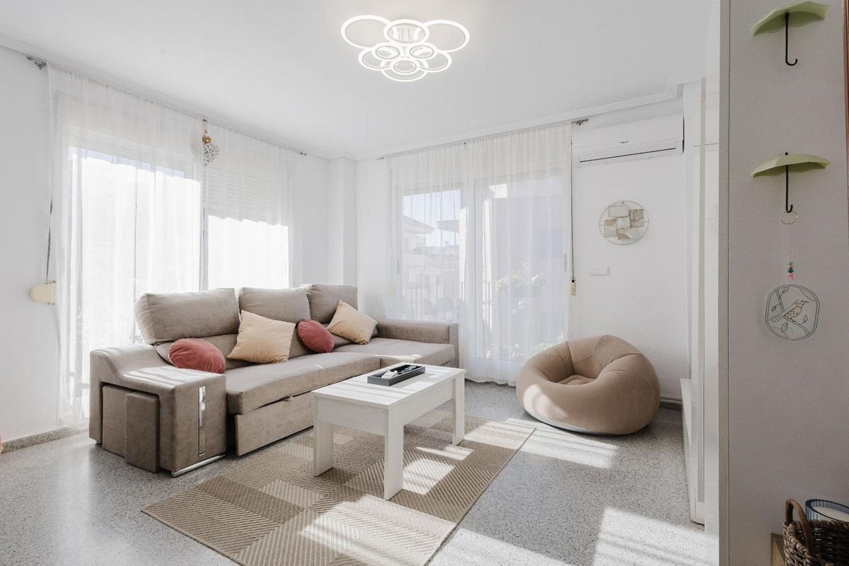 Se vende Apartamento Planta Baja de 4 dormitorios en Costa Blanca, Alicante, España