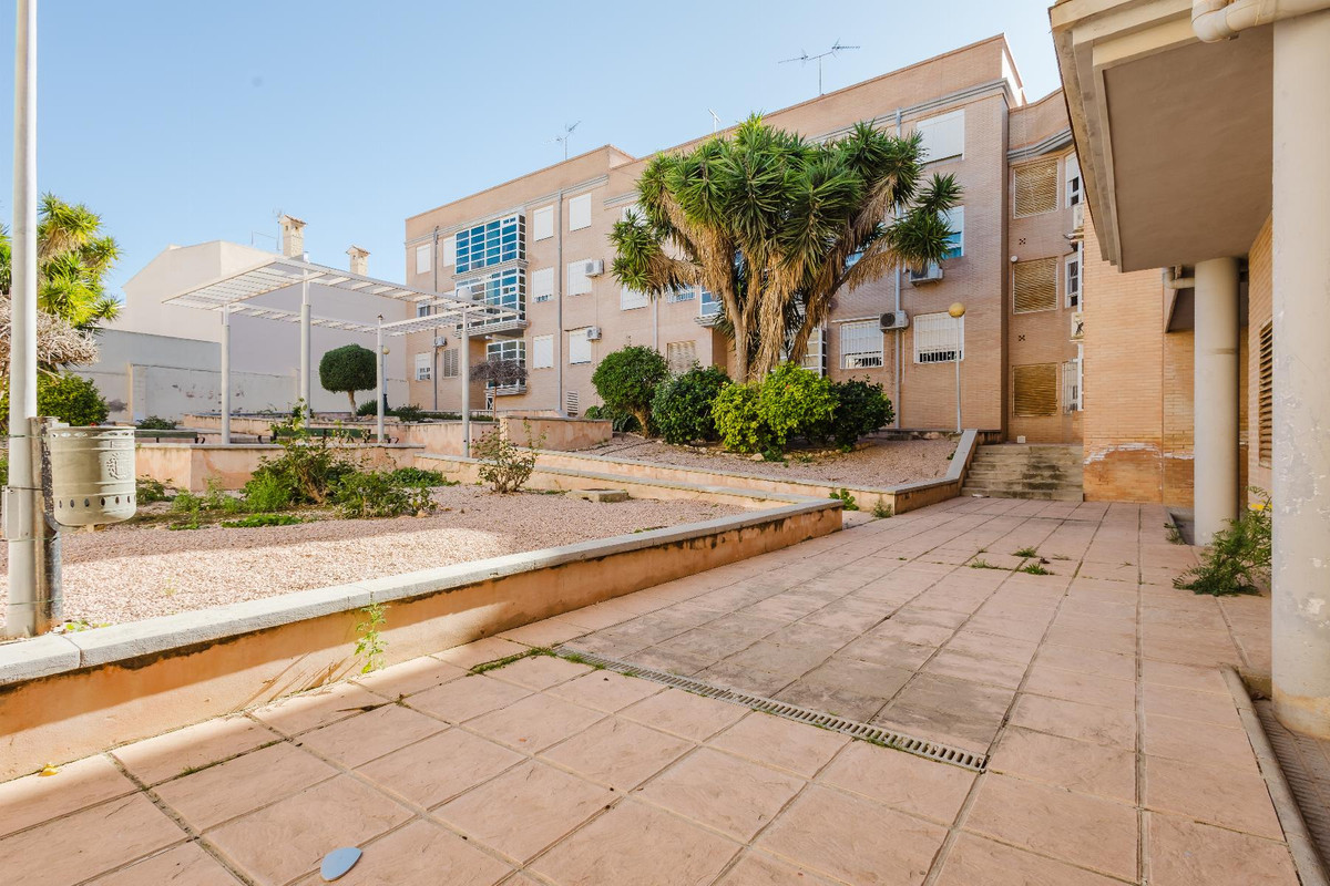 Se vende Apartamento Planta Baja de 4 dormitorios en Costa Blanca, Alicante, España