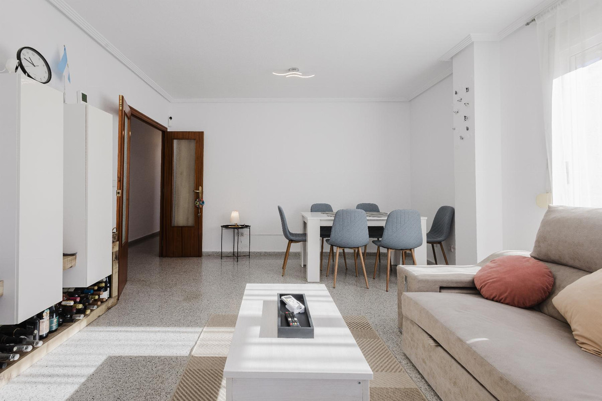 Se vende Apartamento Planta Baja de 4 dormitorios en Costa Blanca, Alicante, España