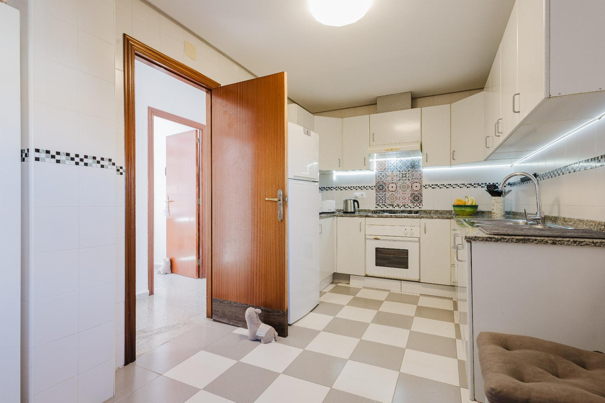 Se vende Apartamento Planta Baja de 4 dormitorios en Costa Blanca, Alicante, España