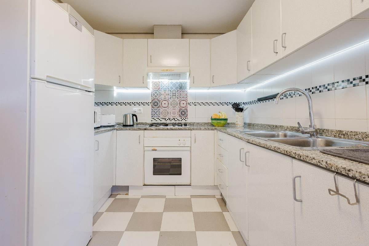 Se vende Apartamento Planta Baja de 4 dormitorios en Costa Blanca, Alicante, España