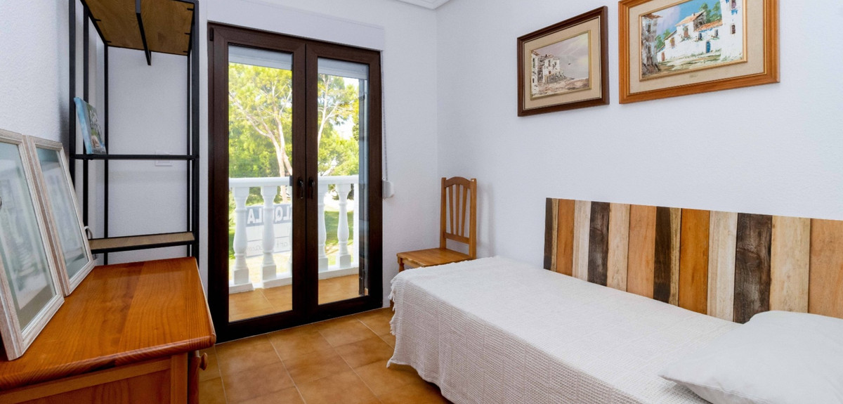Se vende Adosada de 3 dormitorios en Costa Blanca, Alicante, España