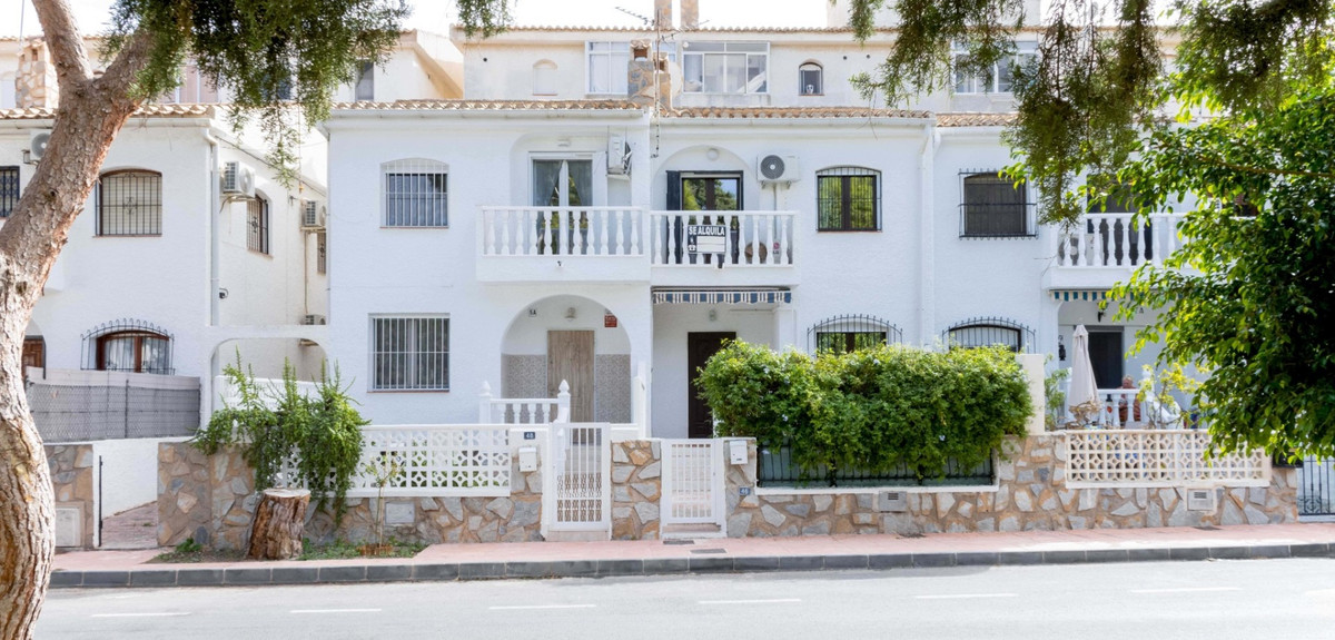 Se vende Adosada de 3 dormitorios en Costa Blanca, Alicante, España