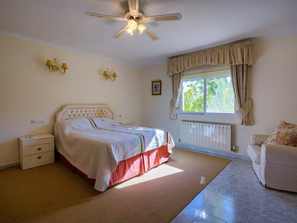 Se vende Villa - Chalet de 3 dormitorios en Costa Blanca, Alicante, España