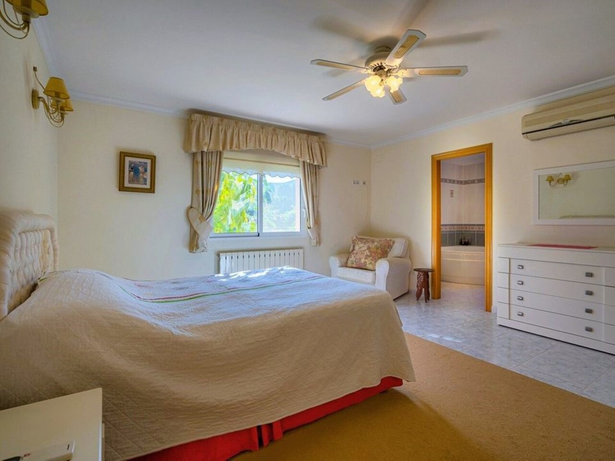 Se vende Villa - Chalet de 3 dormitorios en Costa Blanca, Alicante, España
