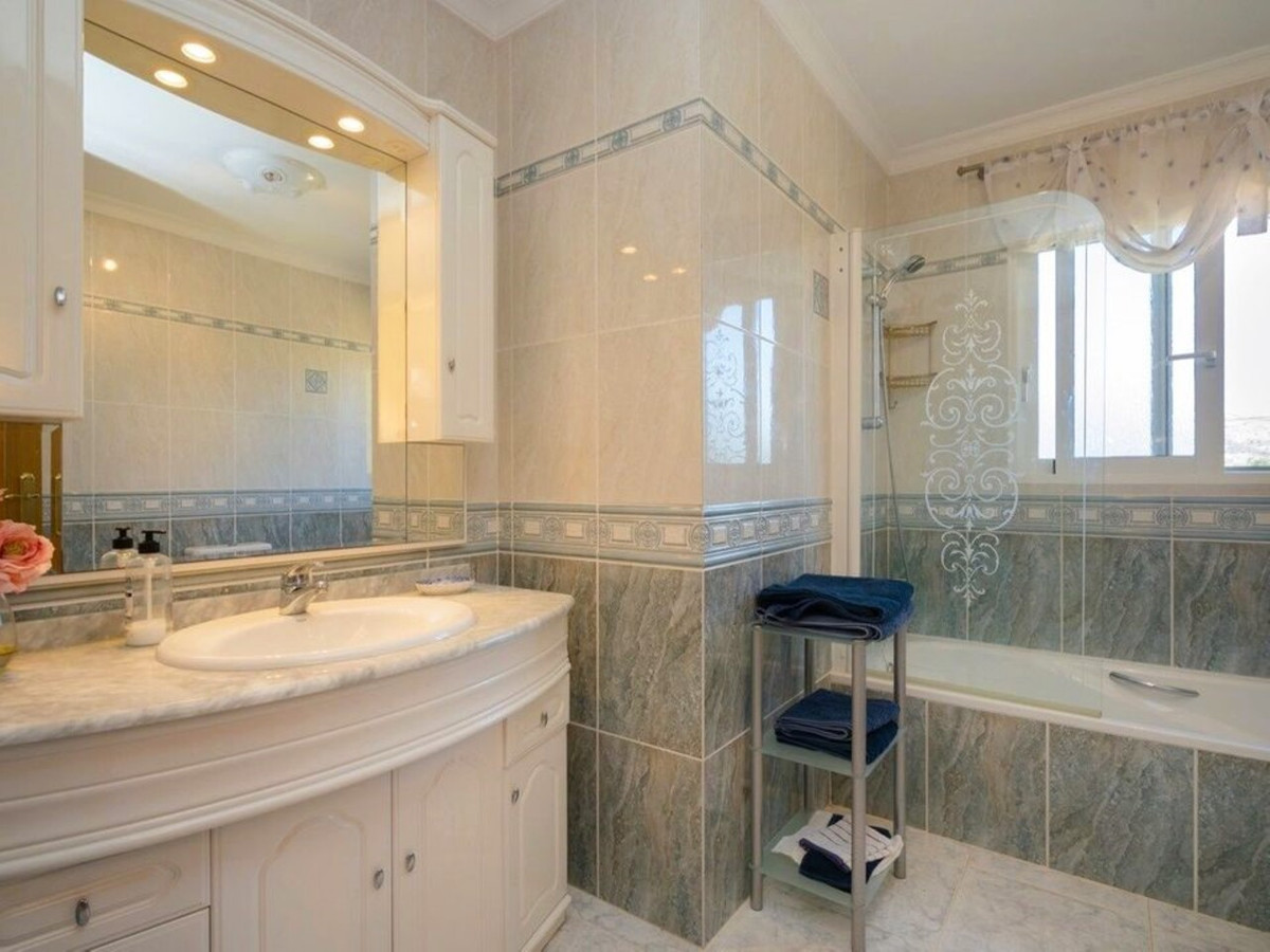 Se vende Villa - Chalet de 3 dormitorios en Costa Blanca, Alicante, España