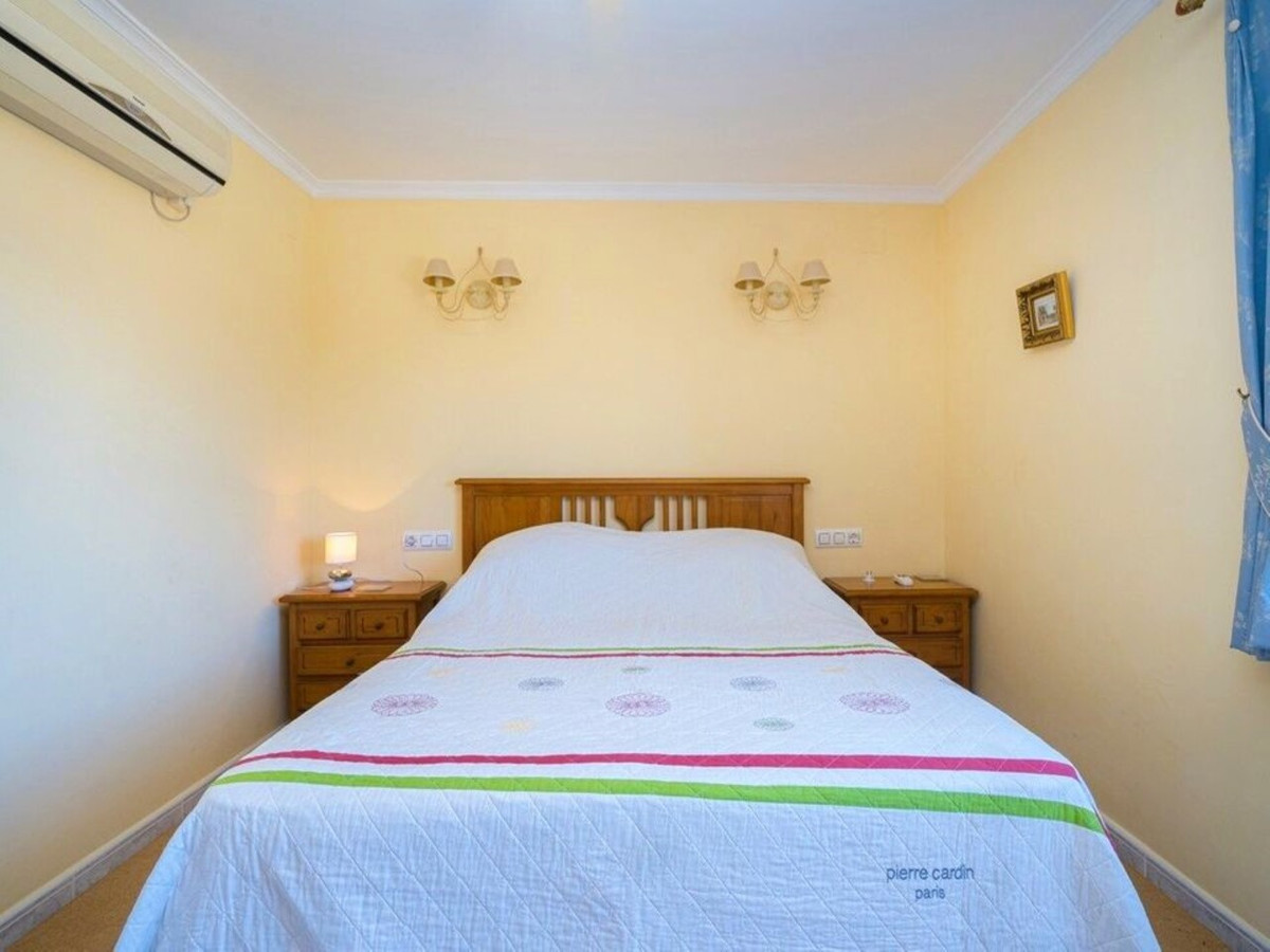 Se vende Villa - Chalet de 3 dormitorios en Costa Blanca, Alicante, España