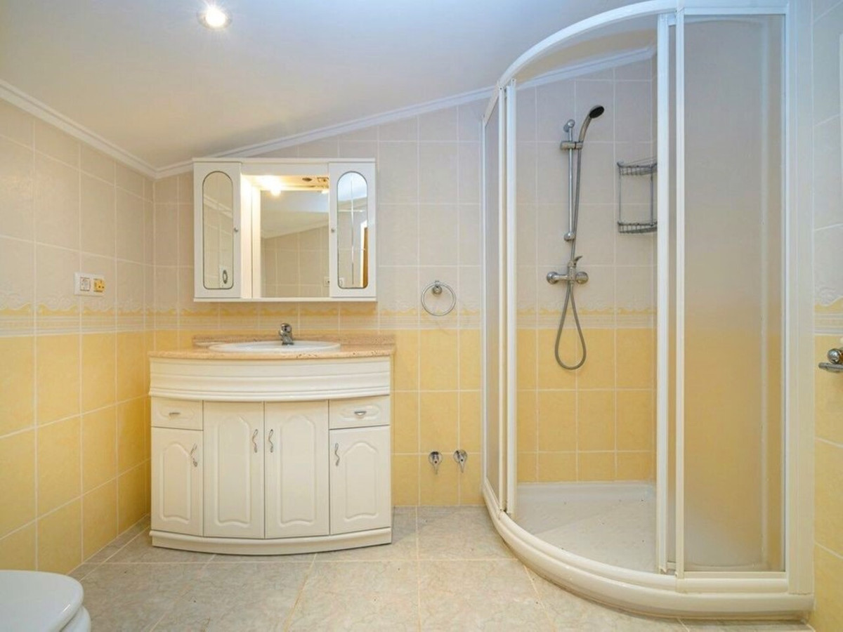 Se vende Villa - Chalet de 3 dormitorios en Costa Blanca, Alicante, España